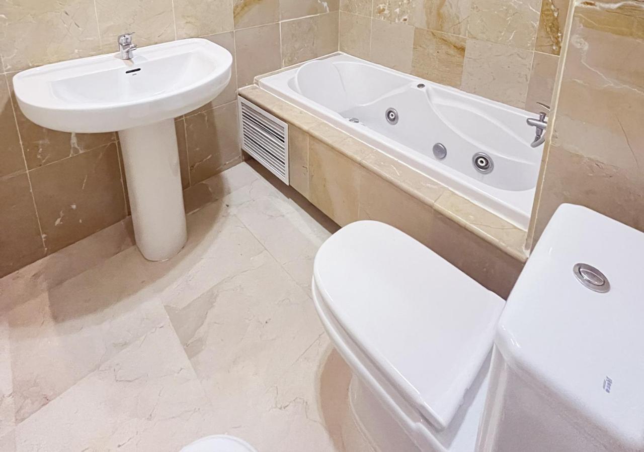 Apartamento Primera Linea Estepona By Isa Hoteles Buitenkant foto